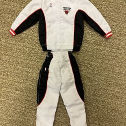 Custom 1/6 Michael Jordan Warm Up Suit In 90’s Home White! Fits Enterbay Toys