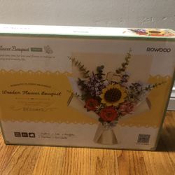 Wood Flower Bouquet kit, Unopened 
