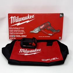 Milwaukee 2635-20 M18 18V 18GA Cordless Double Cut Shear +2ah Battery +Bag