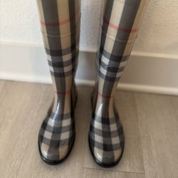 Burberry Nova Rain Boots size 37/6.5