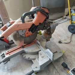 RIDGID 10-inch Dual Bevel Sliding Miter Saw