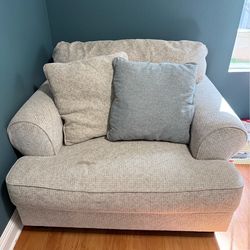 Free Oversized Chair