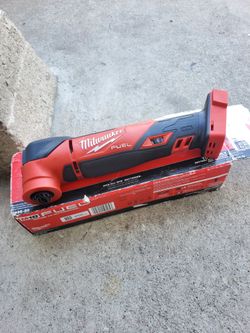Milwaukee
M18 FUEL 18V Lithium-Ion Cordless Brushless Oscillating Multi-Tool (Tool-Only)