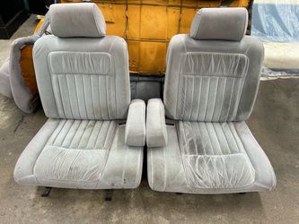 Ford Crown Victoria seats