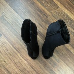 Boots And Tennis Shoes 