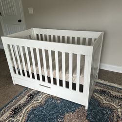 Baby Bed/Crib With Storage Drawer and Mattress 
