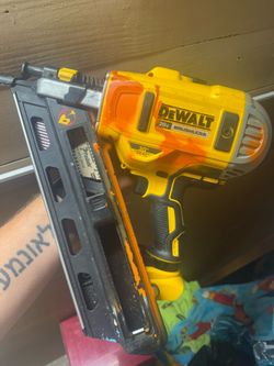 DeWalt DCN692 Framing Nailer