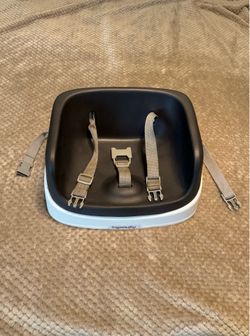 Toddler Booster Seat - Slate With Clickable Straps. Works Great! Portable White Ingenuity Smart Clean