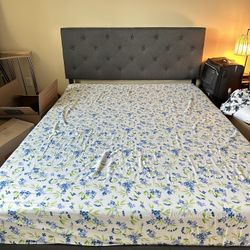 Queen bed Hardly Used