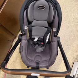 evenflo shyft dualride with Base