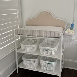 Baby changing table - pad included & acrylic holder