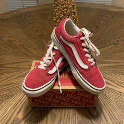I old Skool Vans W/ Box Size 2.5Y