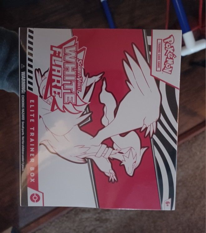 Pokemon White Flare ETB 