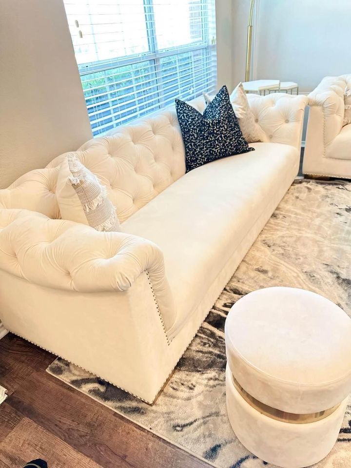 Modern Sofas , Modern Style , Same Day Delivery , No Credit Needed