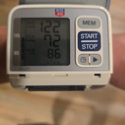 Rite Aid RC211 Wrist Blood Pressure Monitor