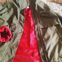 chaqueta Columbia size S tanvien queda como M y L