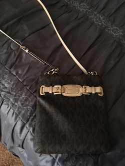 Authentic Michael Kors crossover messenger bag