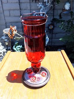 RED GLASS HUMMINGBIRD FEEDER