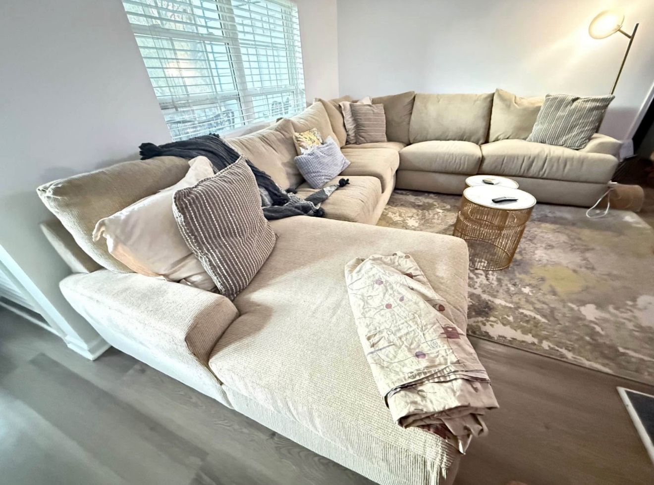 Sectional Couch/Sofa