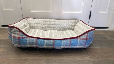 Medium Dog Bed