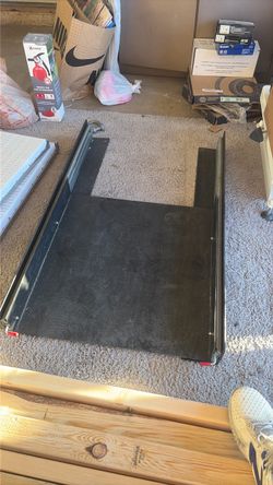 Heavy duty sliding tool tray