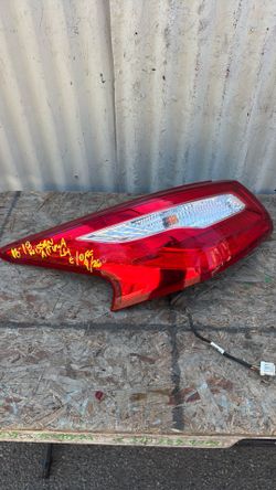 2016 2017 2018 NISSAN ALTIMA DRIVER LEFT LH HALOGEN OEM TAIL LIGHT 26555-9H50A OEM used
