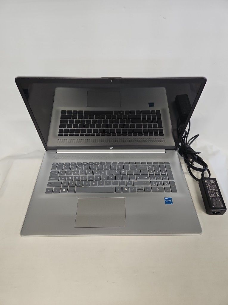 HP 17-cn3019nr 17.3" HD + Touchscreen Laptop 8gb Ram 512gb SSD 814441-1