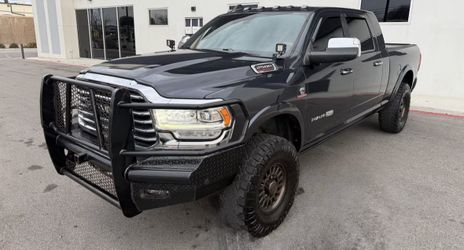 2019 Ram 2500 megacab Laramie Longhorn edition Cummins Turbo Diesel