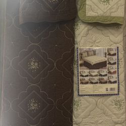 Embroidery Quilt W/ Shams