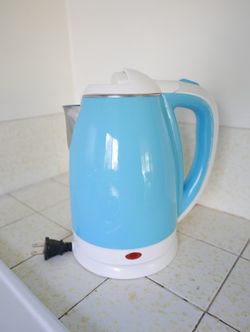 Cute Lightweight Blue Electric Kettle (Super Fast) for Sale in Pasadena, CA  - OfferUp