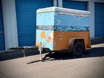 👁️👁️ Enclosed Trailer