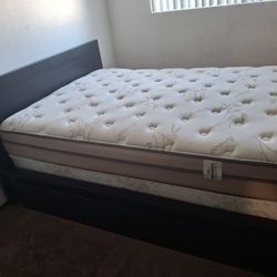 Bed frame with 2 drawers and mattress