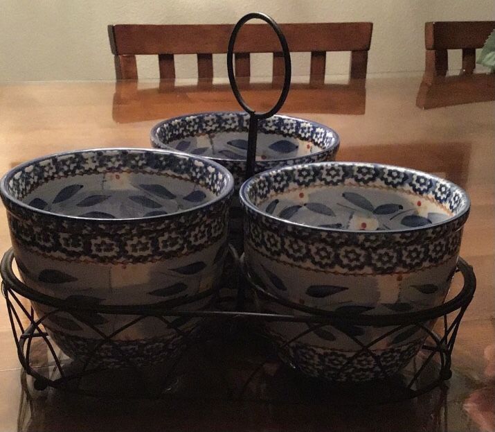 BEAUTIFUL TRIO CERAMIC CONTAINER  EXCELLENT FOR SALSAS,FRUIT,OR VEGETABLES 