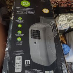 Heisens 10000 BTU Portable Air Conditioner 