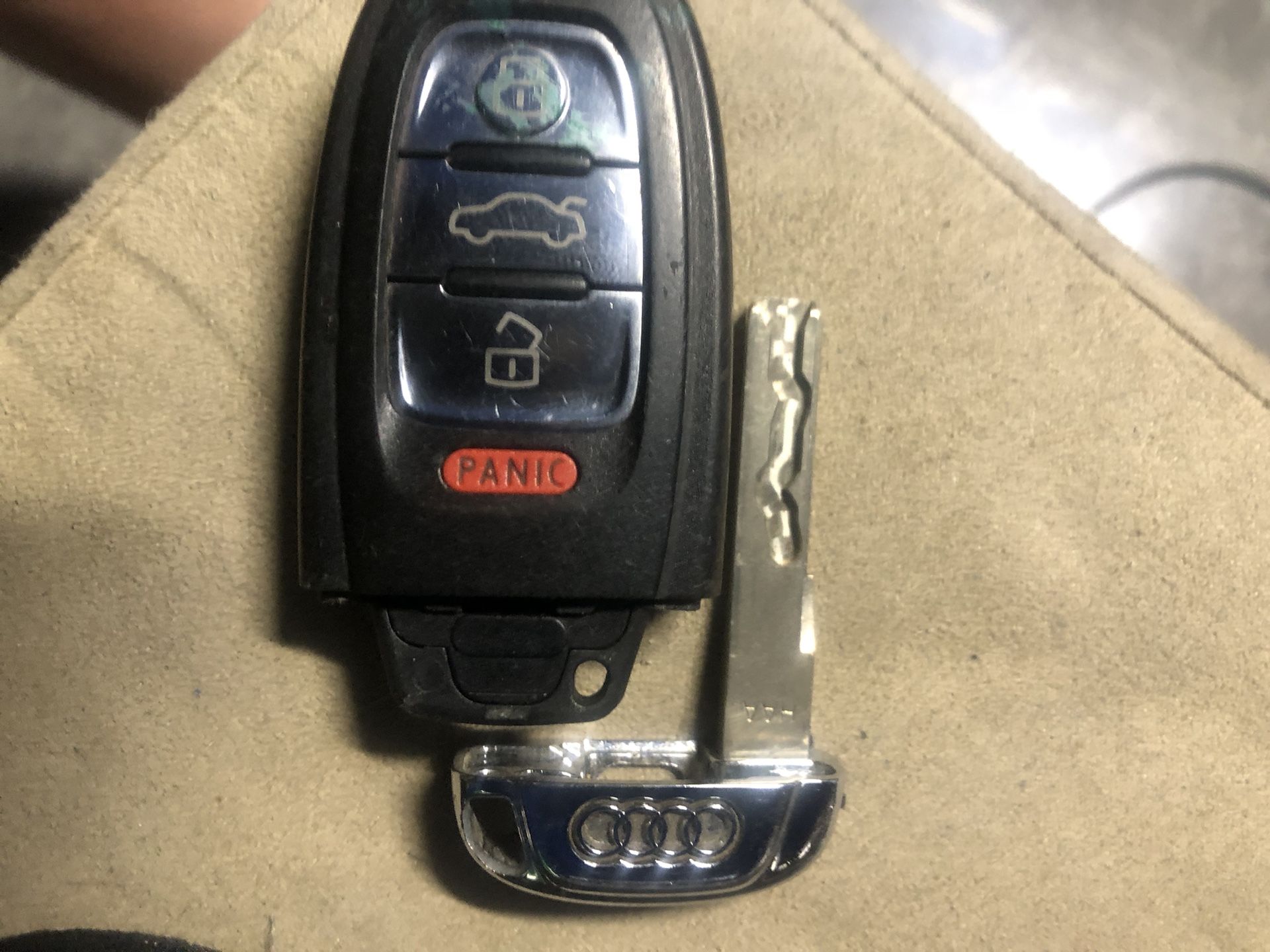 AUDI KEY FOB