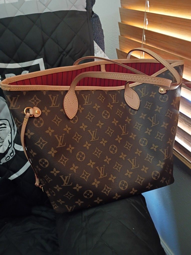 Louis Vuitton Neverfull Purse