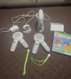 Brand New Leapfrog LeapTV educational active Video game system and Bubble Guppies game