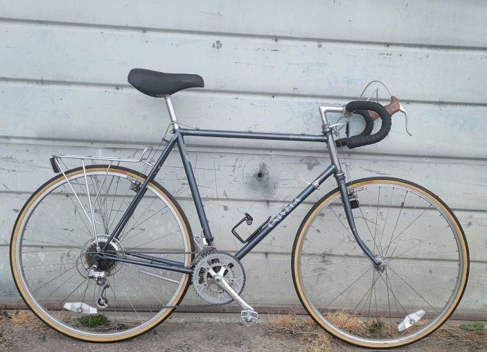 UNIVEGA GRAN TURISMO TOUR BIKE
