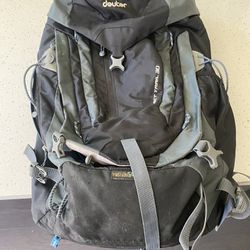 ACT Trail 30 Backpack w/ Rain Cover Black / Granite