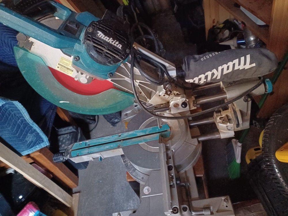 Makita Chopsaw 12.