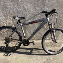 Specialized Hardrock 24-speed Mountain Bike 19” Frame 23” Rims