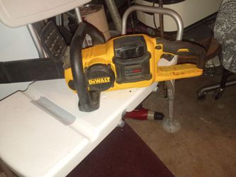 Chain saw dewalt not included battery