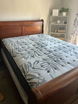 Queen size bed, mattress and box spring
