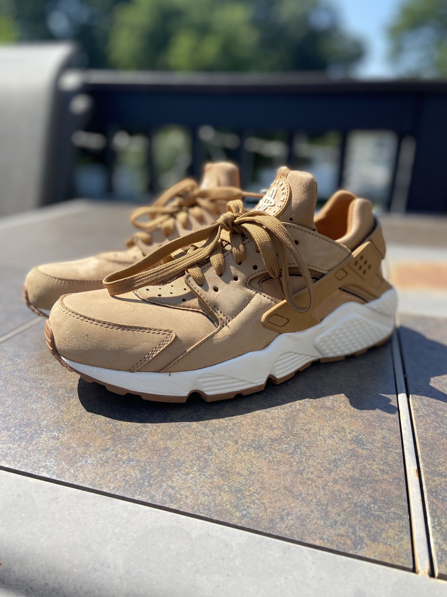 Nike Wheat Huarache Size