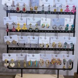 Luxury Earrings, Jewelries.