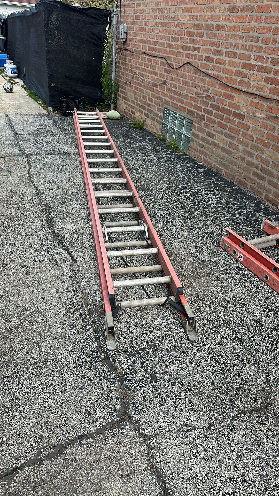 Fiberglass 28 ‘ Ladder
