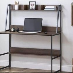 NEW - Stunning Desk With Hutch 