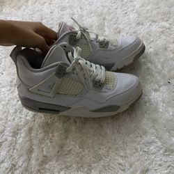 Air Jordan 4 White Oreo Sneakers