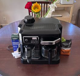 De’Longhi Espresso/Cappuccino/Coffee Maker with Attachments