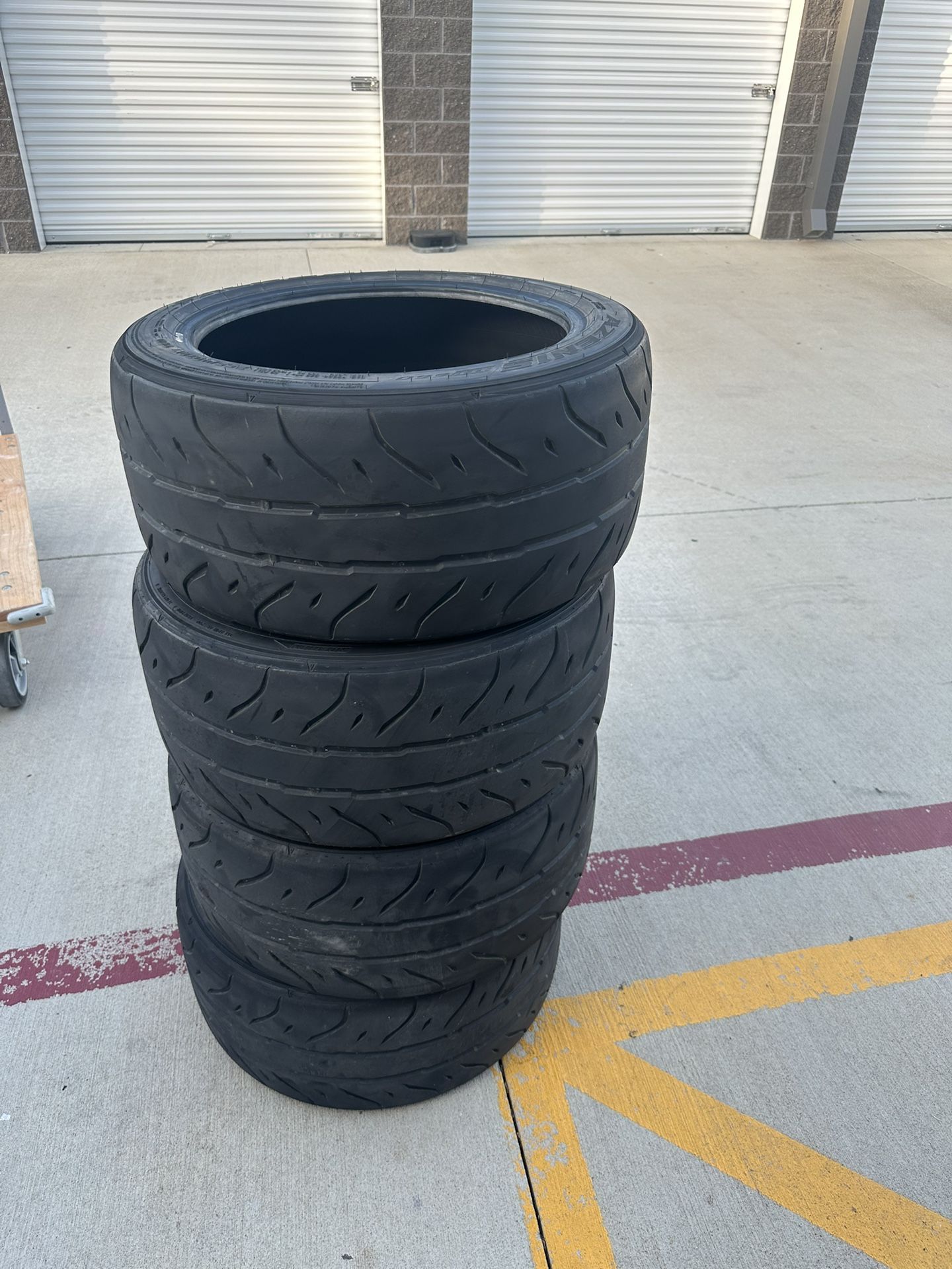 255/40/17 200tw Tires